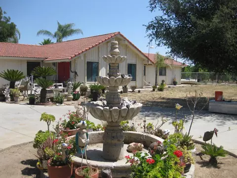 5370 E Nebraska Ave, Selma, CA 93662