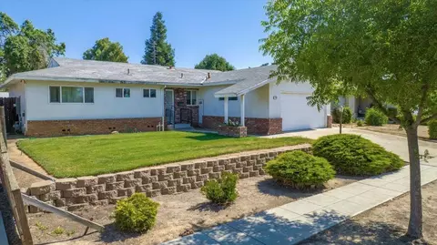 1726 E Palo Alto Ave, Fresno, CA 93710