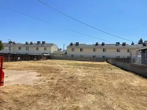 1915 S Cedar, Fresno, CA 93702