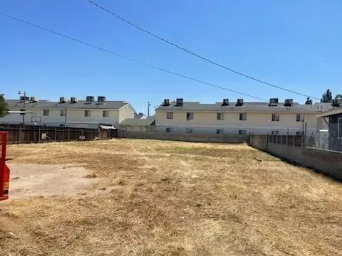 1915 S Cedar, Fresno, CA 93702