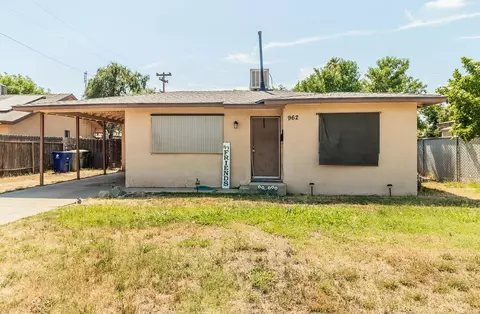 962 Music Ave, Clovis, CA 93612
