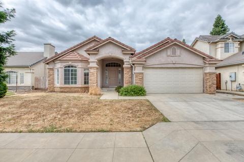 2830 E Pryor Dr, Fresno, CA 93720