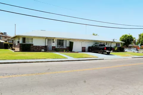 3204 E Weldon Ave, Fresno, CA 93703