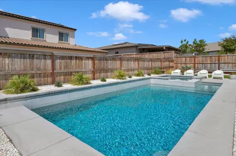 855 Ridgebank Ave, Madera, CA 93636