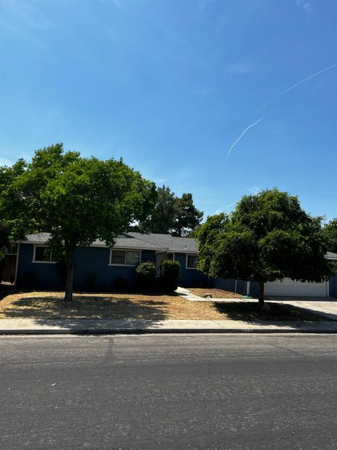896 Renn Ave, Clovis, CA 93611 photo 1