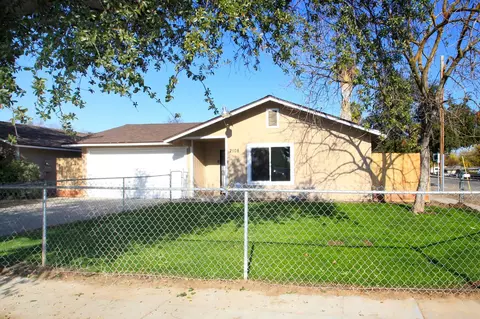 2108 W Hedges Ave, Fresno, CA 93728