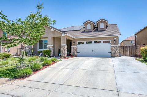 501 Mesa Dr S, Madera, CA 93636
