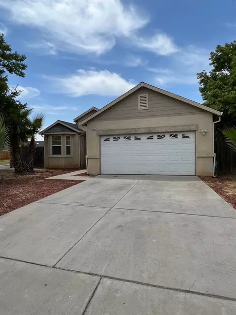 1428 Lacreta Ave, Madera, CA 93638 photo 1