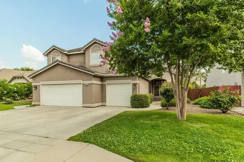 2794 Rialto Ave, Clovis, CA 93611