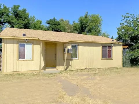 25388 W Tuft Ave, Tranquillity, CA 93668