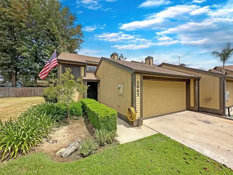 2062 E Harold Ave, Visalia, CA 93292