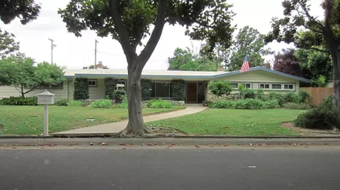 5972 E Hamilton Ave, Fresno, CA 93727 photo 1