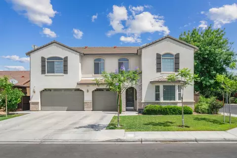 5880 W Donner Ave, Fresno, CA 93722