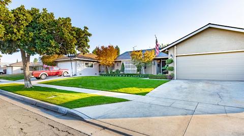 1543 W Holland Ave, Fresno, CA 93705