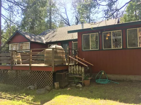 41674 Corlew Ln, Auberry, CA 93602