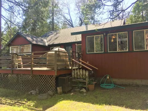 41674 Corlew Ln, Auberry, CA 93602