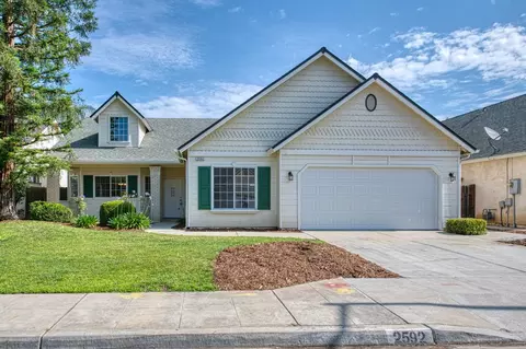 2592 E Goshen Ave, Fresno, CA 93720