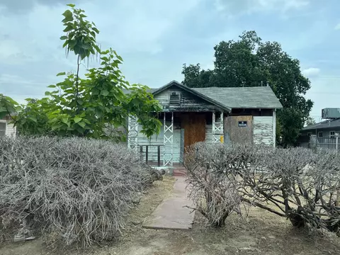 1322 Sanger Ave, Sanger, CA 93657