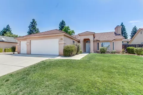 821 N Fordham Ave, Clovis, CA 93611 photo 1