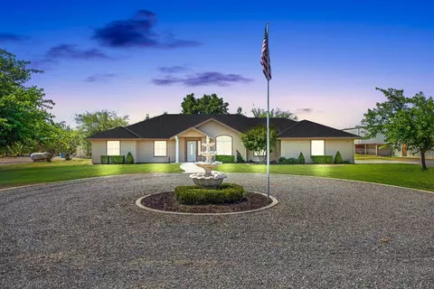 19554 Avenue 26, Chowchilla, CA 93610