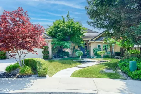 612 S Boyd Dr, Kerman, CA 93630 photo 1