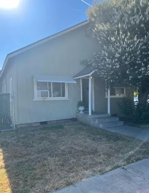 330 Hill St, Lemoore, CA 93245