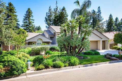 555 E Woodhaven Ln, Fresno, CA 93720