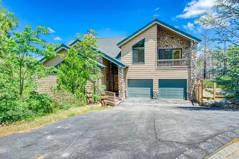 40920 Crest Vista Ln, Shaver Lake, CA 93664
