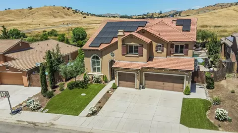 21225 Lago Bello Ln, Friant, CA 93626