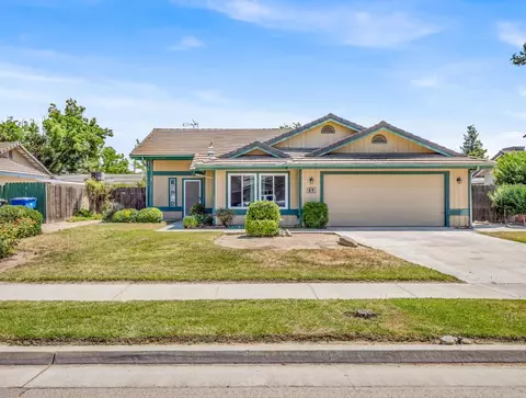 69 Cantebury Dr, Lemoore, CA 93245