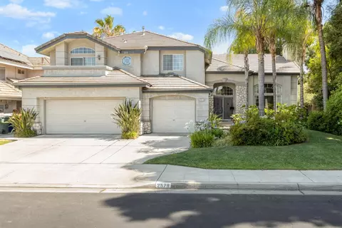 2578 Celeste Ave, Clovis, CA 93611