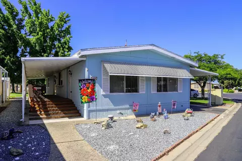 371 Bethel Ave #69, Sanger, CA 93657