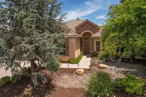 10622 N Spanish Bay Dr, Fresno, CA 93730