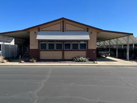 1551 6th Ave Dr #175, Kingsburg, CA 93631