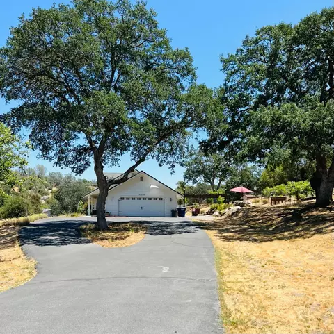 43230 Glacier Way, Coarsegold, CA 93614