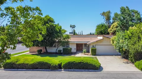 3013 W San Madele Ave, Fresno, CA 93711