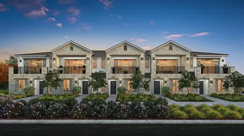 576 N Cindy Ln #135, Clovis, CA 93611