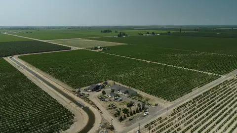 26572 Ave 7 12, Madera, CA 93637