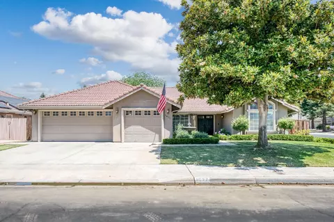 1677 Mckelvy Ave, Clovis, CA 93611 photo 1