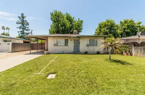 922 Music Ave, Clovis, CA 93612