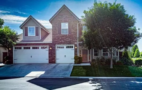 4124 N Newport Bay, Clovis, CA 93619