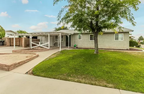 3201 Jasper St, Selma, CA 93662