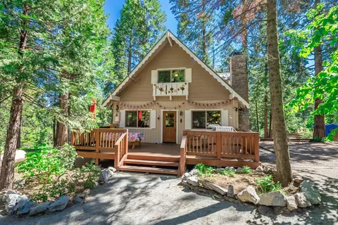 42064 Hanging Branch Rd, Shaver Lake, CA 93664