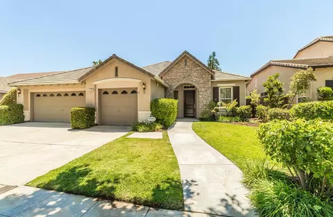 2132 Everglade Ave, Clovis, CA 93619