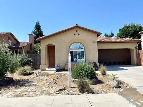 7405 E Redlands Ave, Fresno, CA 93737