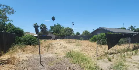 12423 W E Ave, Biola, CA 93606