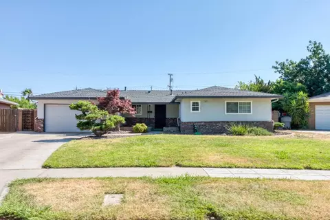 1917 W Terrace Ave, Fresno, CA 93705