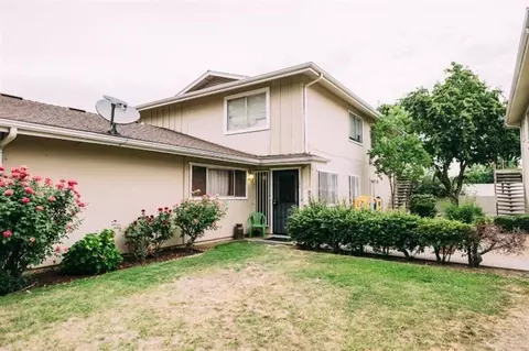 4924 N Holt Ave #204, Fresno, CA 93705