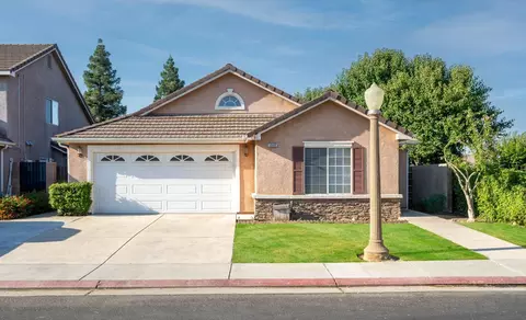 2535 Santa Maria Ave, Sanger, CA 93657