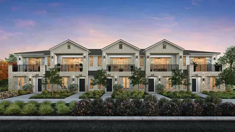 584 N Adler Ln #95, Clovis, CA 93611